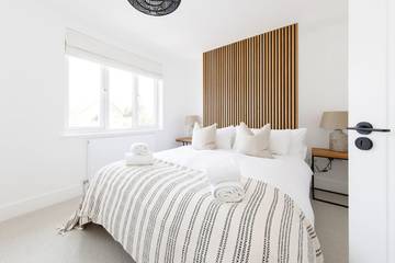 Holiday Home for 4 People in Chichester, West Sussex, Photo 1