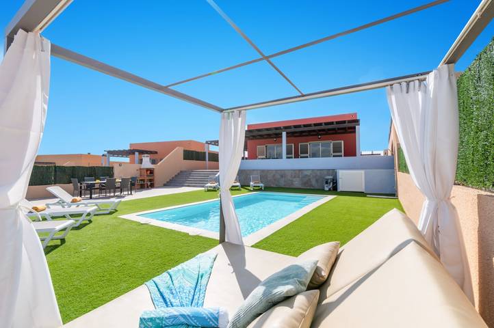 Villa pour 6 personnes, avec jardin, adapté aux familles dans Las Salinas