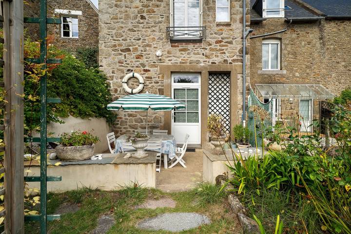 Casa de vacaciones «Les Flots Bleus Cancale» con terraza privada, jardín y Wi-Fi in Cancale, Bahía del Monte Saint-Michel