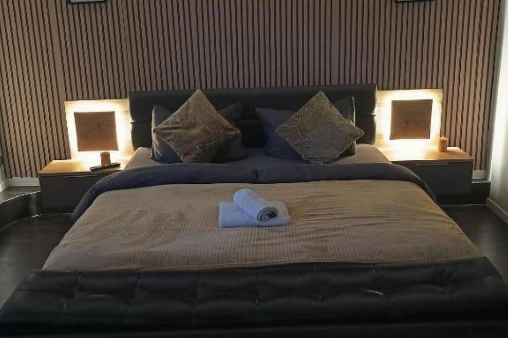 Perfect for craftsmen: affordable double room near the highway in Mönchengladbach, Lower Rhine