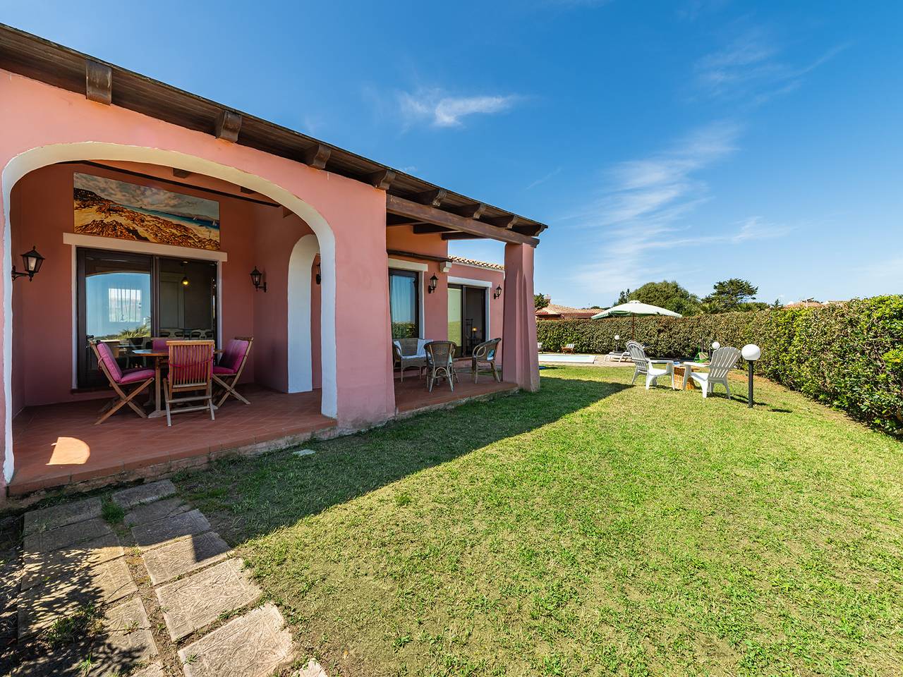 Villa con piscina privata e vista mare in Punta De Su Turrione, Stintino