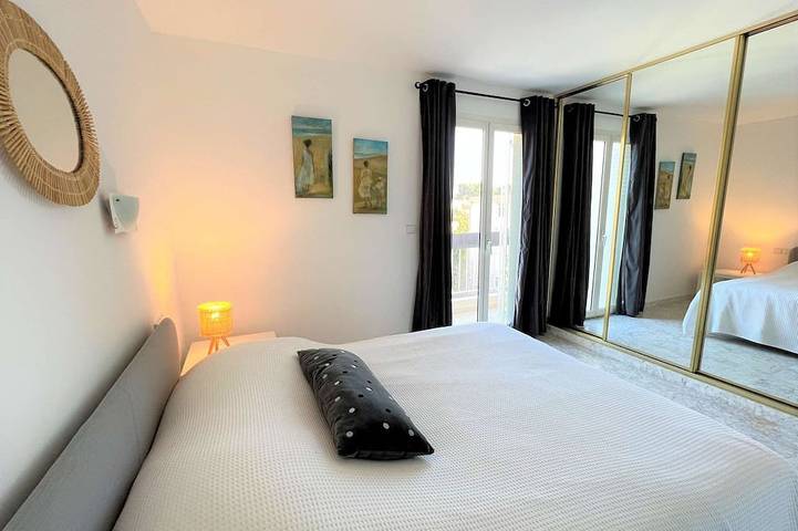 Gîte pour 6 personnes, avec terrasse, animaux acceptés dans Plage Du Capelan Bandol - 3