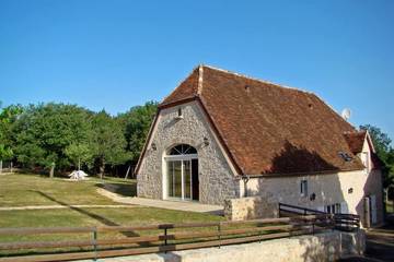 Location de vacances pour 12 personnes, avec jardin et piscine, animaux acceptés dans Cascade d'Autoire