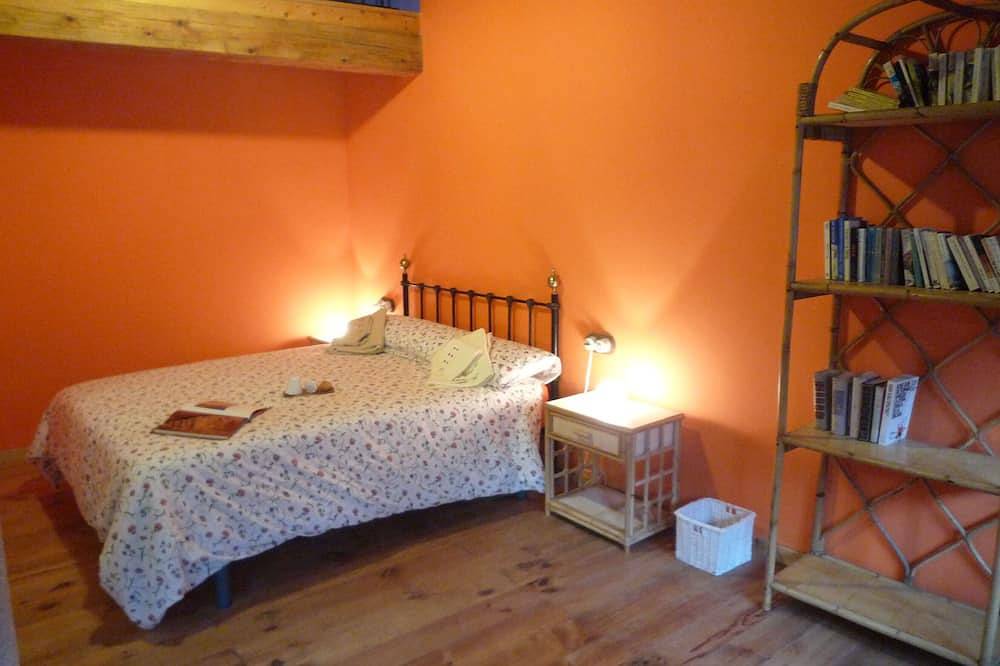 Rural house in the middle of the route of the Pasarelas de Valloré in Montoro de Mezquita, Villarluengo