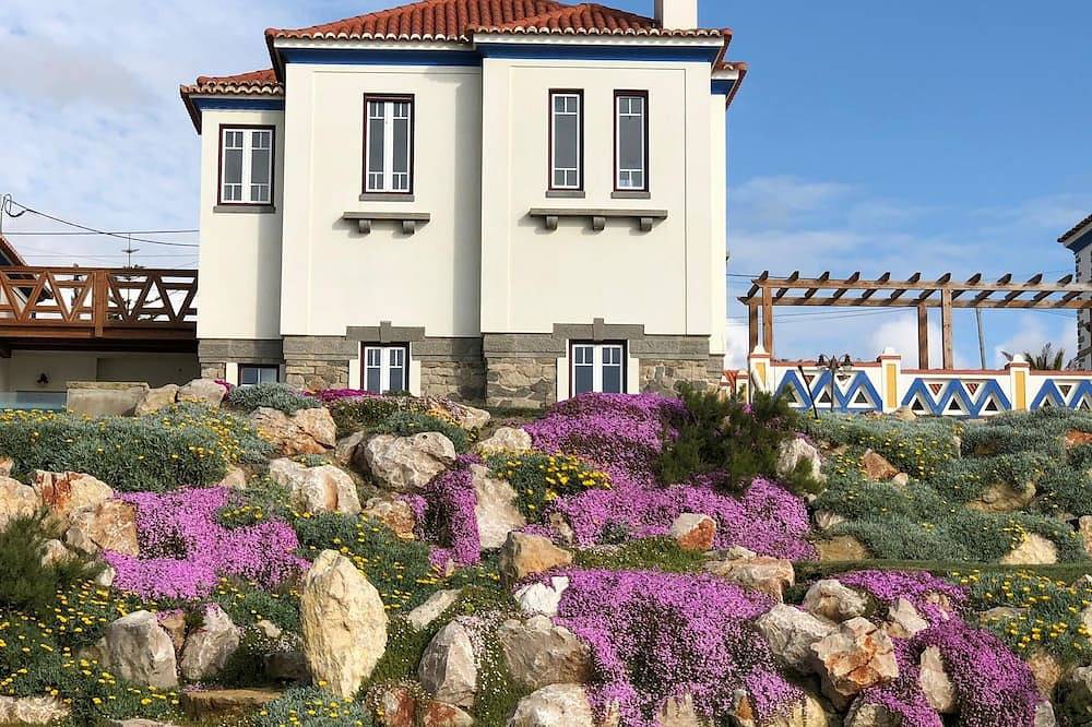 Ganze Wohnung, Apartment with sea view - Azenhas do mar (New) in Azenhas do Mar, Costa de Lisboa