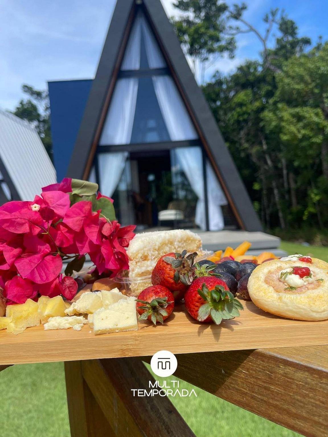 Vila Tucunaré Chalé Romântico - Camaçari/Ba in Camaçari, Bahia