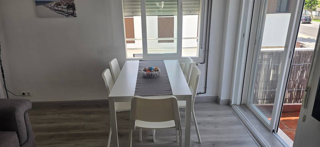 Apartamento entero, Apartamento 'Papa Luna' con terraza privada, Wi-Fi y aire acondicionado in Platja del Gurugú (Benicarló), Benicarló