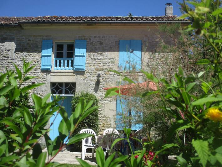Gîte pour 5 personnes, avec piscine ainsi que jardin et terrasse, animaux acceptés en Charente-Maritime - 3