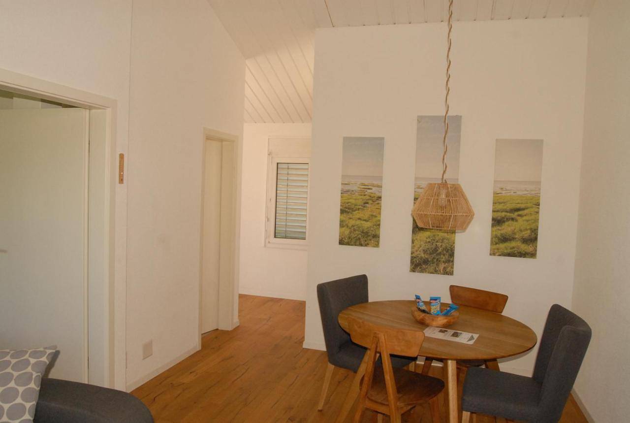 Chalets Vacances in Avenches, Lac de Morat & Estavayer-le-Lac Région