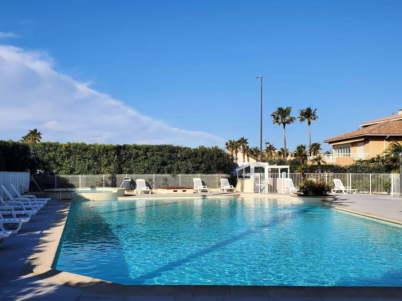 Studio entier, Cap Hermes Studio 31m2 Vue Port Climatisé Wifi pis in Fréjus Plage, Fréjus