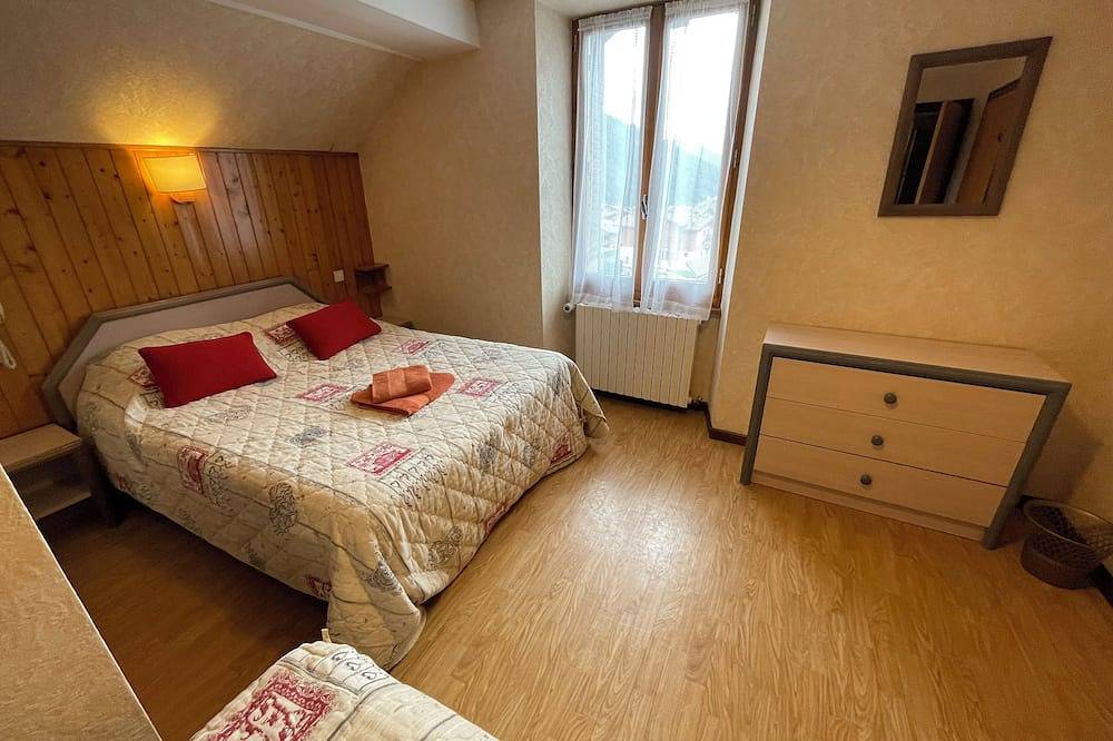 Appartement entier, Gite Paquerette avec Spa et Piscine in Saint-Jean-de-Sixt, Région d'Annecy