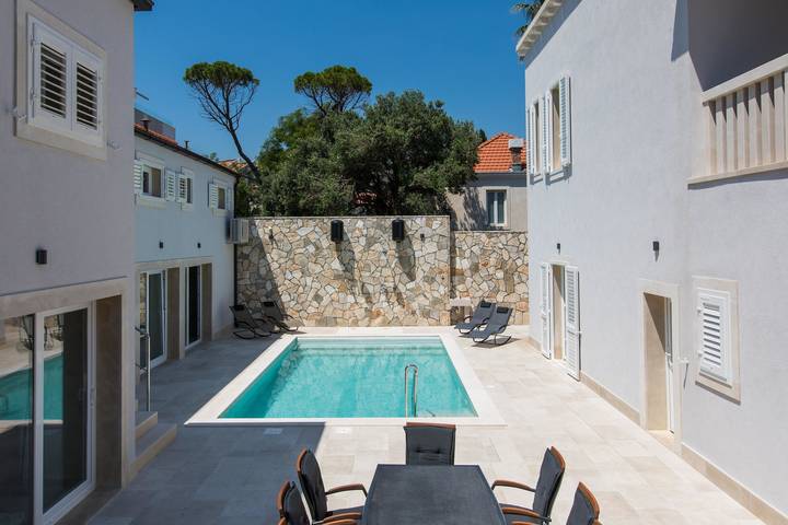Ferienhaus für 12 Personen, mit Balkon und Garten sowie Pool in Dubrovnik - 2