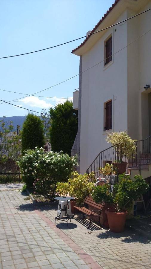 Gîte pour 2 personnes, avec balcon ainsi que jardin et vue dans Palaia Epidavros - 3