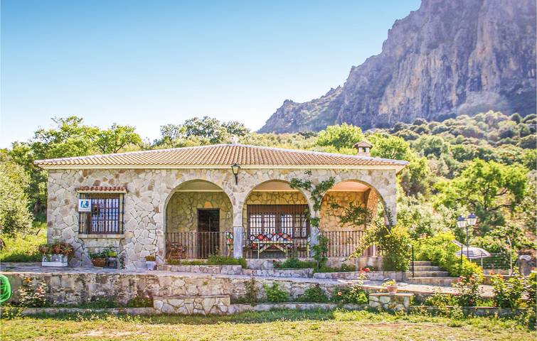 120 qm Luxus-Wohnung mit AC, Pool und Terrasse in der Nähe von El Gastor in El Gastor, Pueblos Blancos