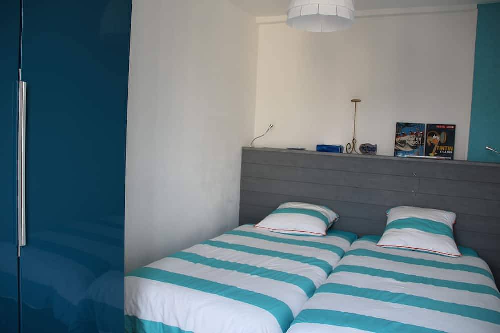 Entire apartment, Apartment 40 m2, very comfortable, south facing, Le Tréport, full center and beach in Le Tréport, Dieppe region