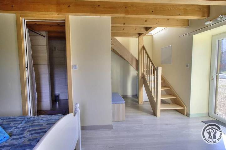 Location de vacances pour 4 personnes, avec terrasse et piscine, animaux acceptés à Cenves - 3