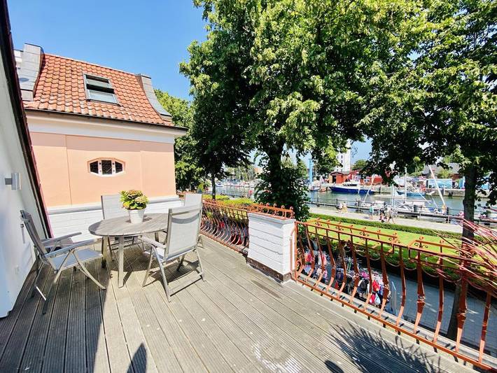 Ferienwohnung für 3 Personen, mit Balkon/Terrasse und Meerblick sowie Balkon in Warnemünde - 3