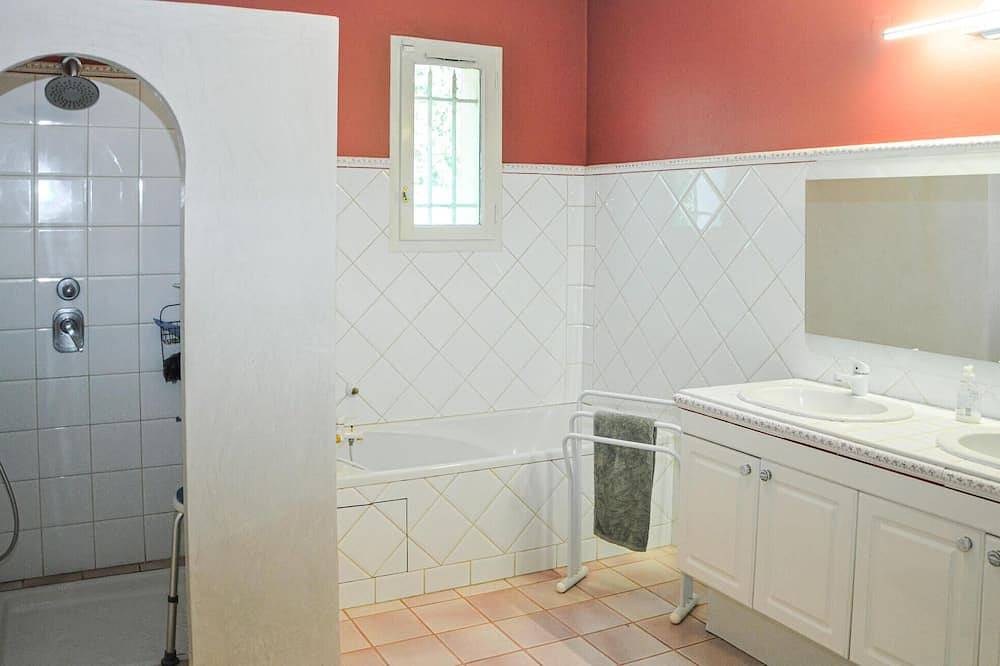 Bonita casa en Lançon-Provence in Lançon-Provence, Region de Aix-en-Provence