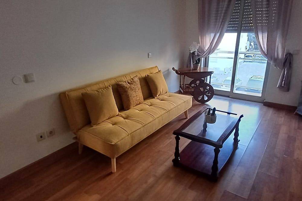 Entire apartment, Delightful 2-bedroom apartment with Wifi in Vila Real de Santo António in Vila Real de Santo António, Faro District