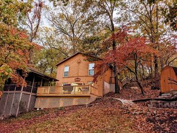 Log Cabin for 8 Guests in Lake of the Ozarks, Ozark Mountains, Picture 4