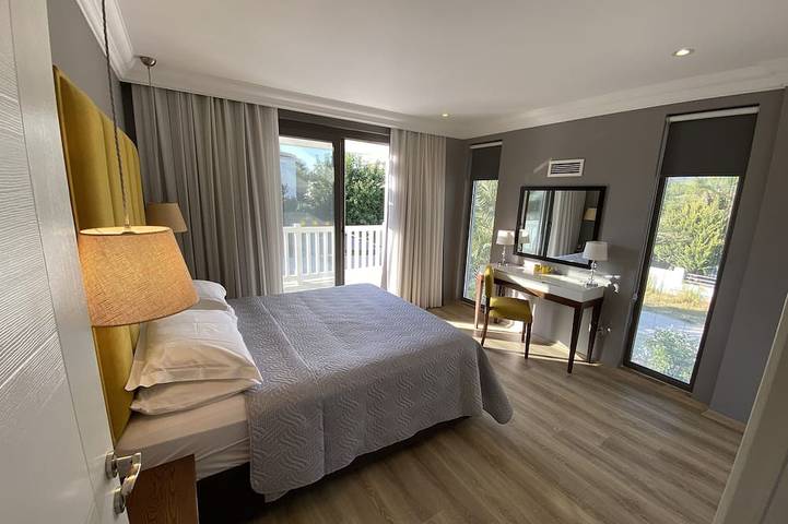 Stijlvolle, moderne villa, luchthaventransfer bij aankomst en luxe welkomstpakket in Fethiye (stad), Turkse Egeïsche Zee