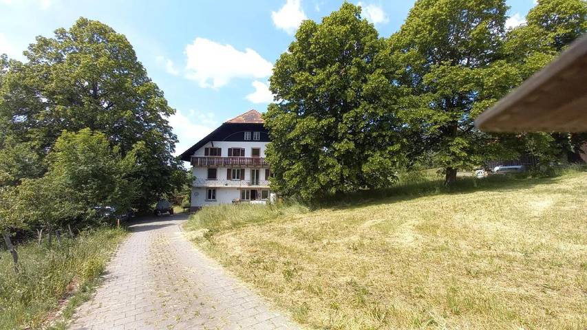 Gîte pour 5 personnes, avec vue et terrasse dans Canton du Jura - 4