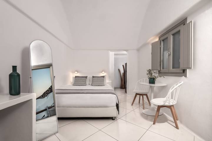 Villa pour 2 personnes, avec piscine ainsi que vue sur l’océan et balcon à Oia - 4