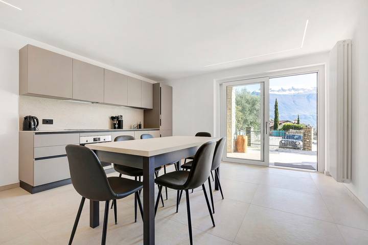 Ferienwohnung für 6 Personen, mit Garten und Seeblick in Tremosine