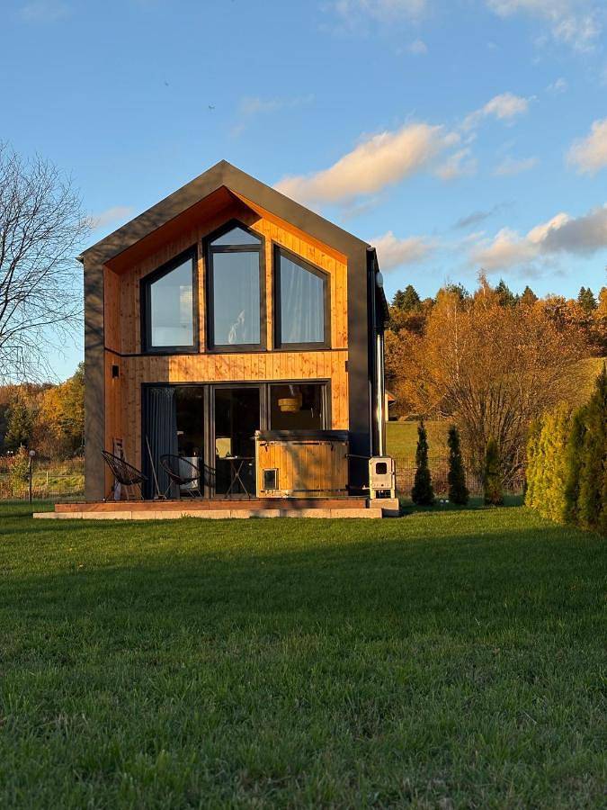 Dom dla 6 osób, z widok i ogród oraz sauna, zwierzęta dozwolone w Uherce Mineralne