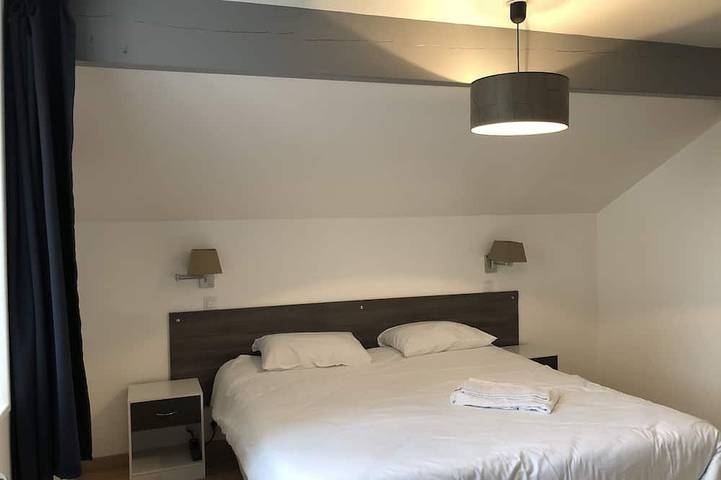 Gîte pour 6 personnes, avec terrasse ainsi que jardin et piscine à Givet (homonymie) - 3