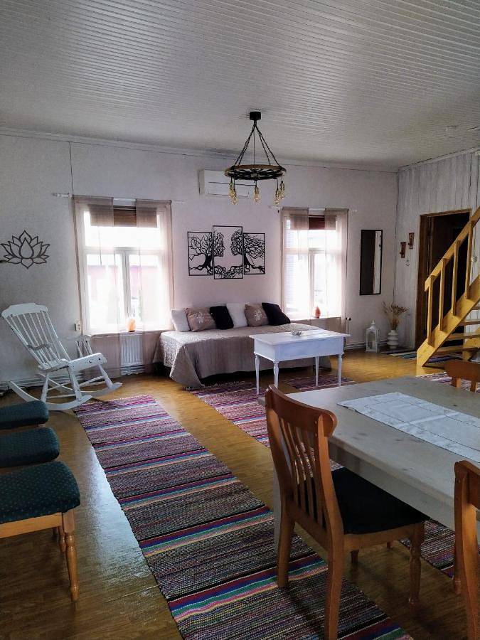 Ferienwohnung für 5 Personen, mit Garten und Sauna sowie Ausblick und Terrasse - 1