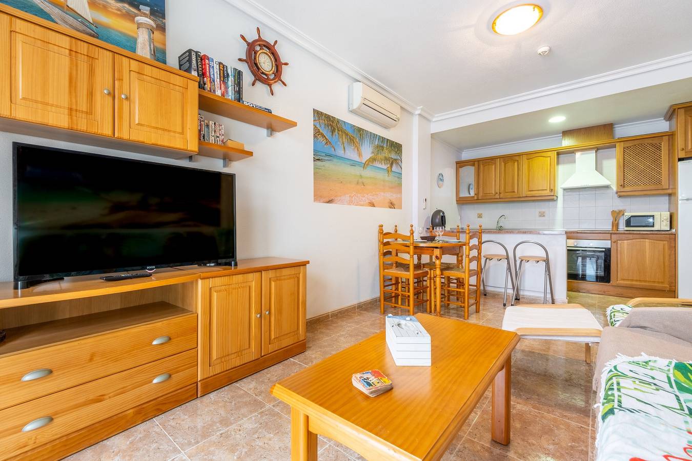 Ganze Wohnung, Ferienwohnung „En El Cabo Roig“ mit Gemeinschaftspool, privatem Balkon & Wlan in Orihuela, Costa Blanca