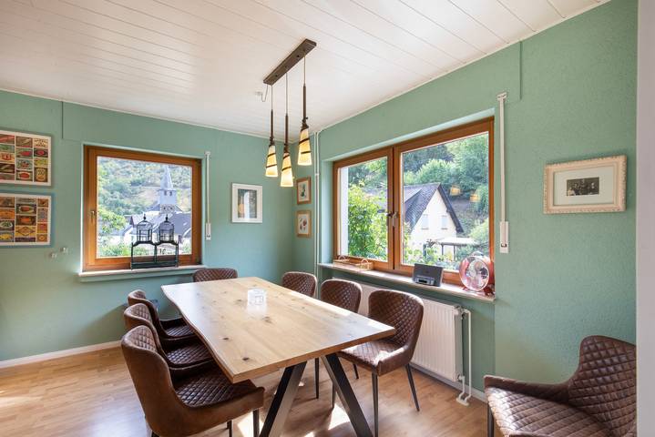 Casa de vacaciones 'Hiwwelhaus' con terraza privada, jardín privado y Wi-Fi in Oberdiebach, Landkreis Mainz-Bingen