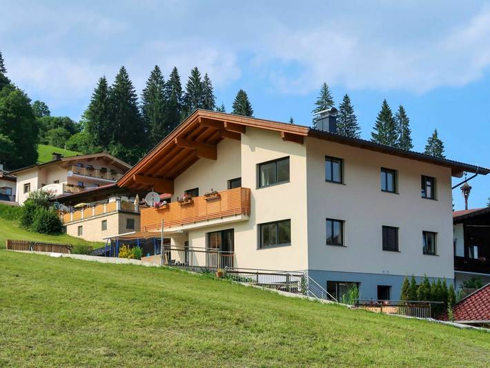 Ferienwohnung für 4 Personen, mit Terrasse und Garten