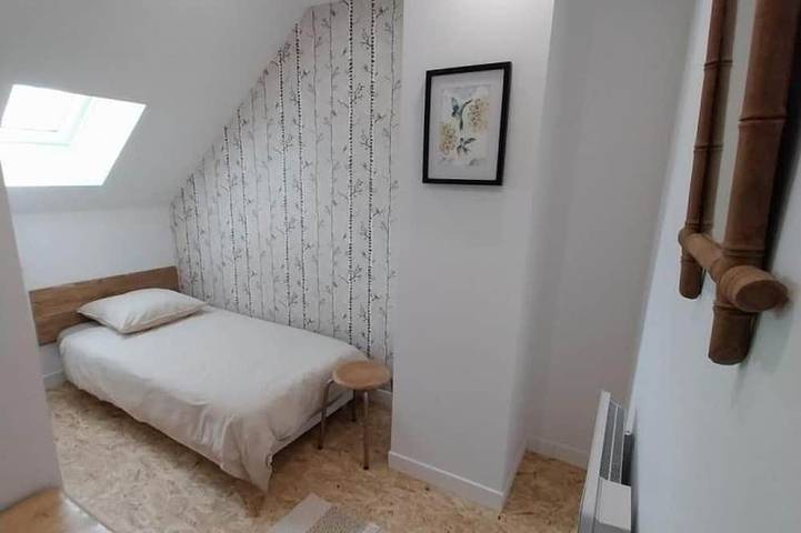 Cottage for 5, nature & greenery, pets welcome in Chavroches, Vichy region