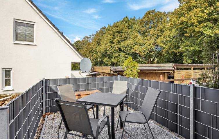 Moderner Rückzugsort mit Terrasse, Parkplatz & Internet in Patzig in Patzig, Bergen auf Rügen und Umgebung