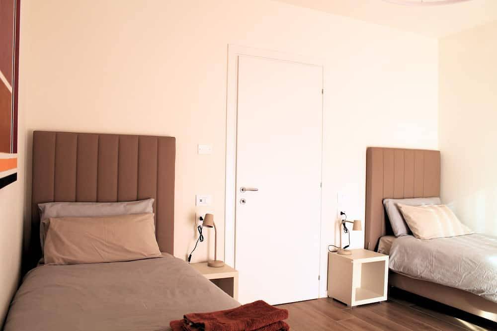 Appartamento intero, Camera doppia, bagno privato fuori stanza in Imola (Italia), Provincia di Bologna