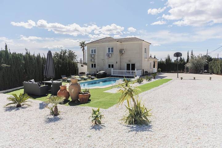 Chalet para 8 personas, con jardín y balcón - 1