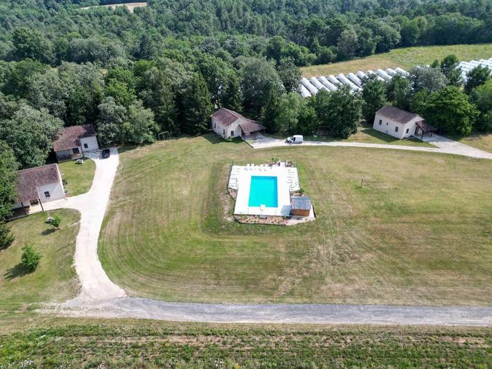 Maison de vacances pour 14 personnes, avec vue ainsi que piscine et jardin, animaux acceptés