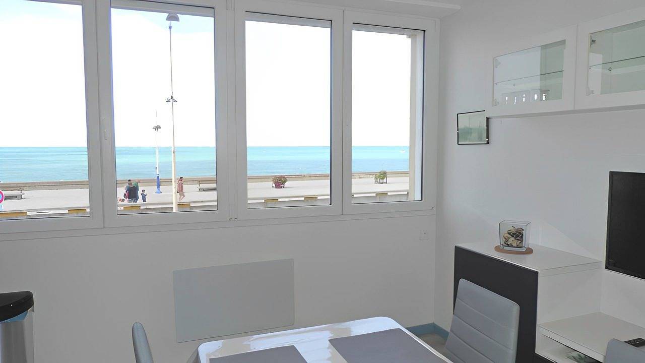 Appartement entier, Front de Mer et Falaise 317 in Le Tréport, Région de Dieppe