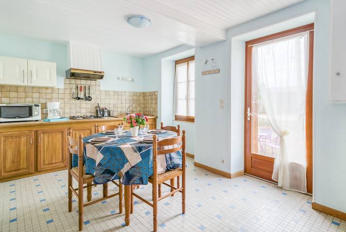 Ferienhaus für 6 Personen mit Terrasse in Cersay, Loire-Tal