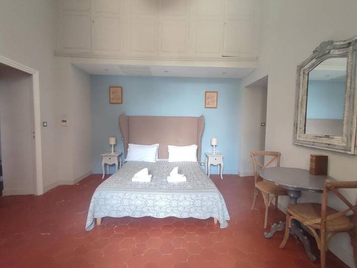 Appartement de vacances pour 3 personnes, avec piscine et jardin