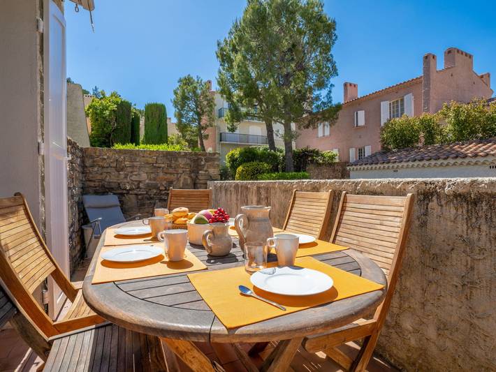 Holiday rental for 2 people, with garden in Var