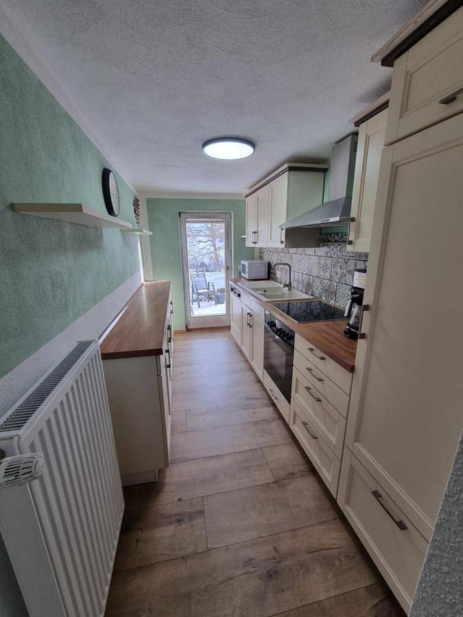 Ferienwohnung für 4 Personen, mit Terrasse und Garten sowie Ausblick in Longkamp - 4