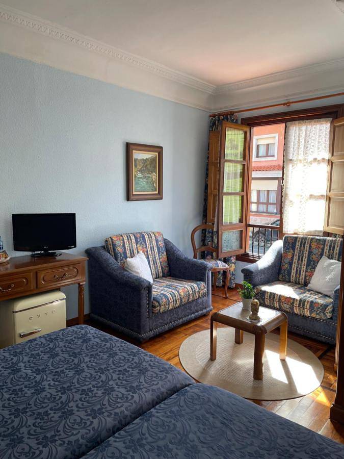 Hotel para 2 personas, con Balcón y Terraza además de Jardín y Vistas en Peñamellera Baja - 2