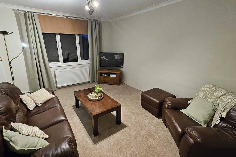 Ganze Wohnung, Spacious Flat in Coatbridge, Glasgow & Edinburgh train connections in Nord Lanarkshire
