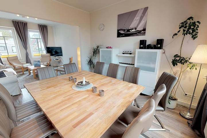 Ferienhaus für 8 Personen, mit Balkon und Garten sowie Sauna in Laboe