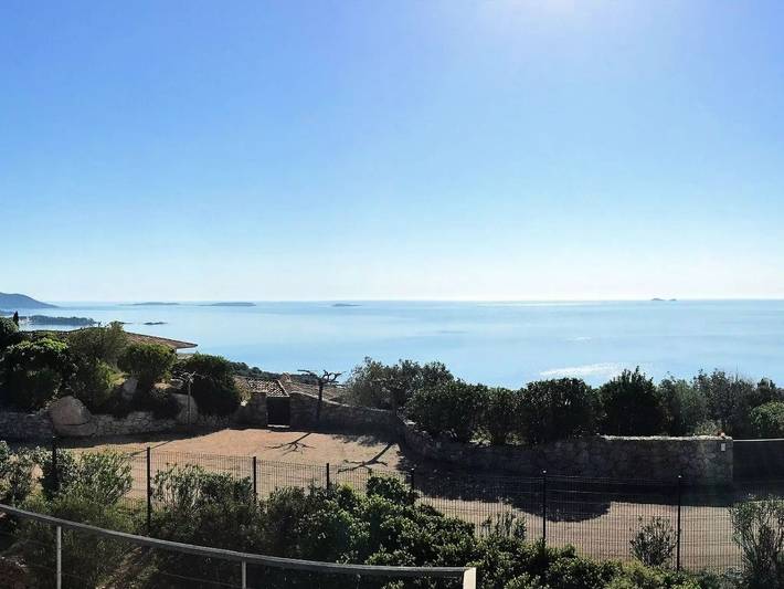 Location de vacances pour 8 personnes, avec piscine et jardin dans Santa Giulia - 3