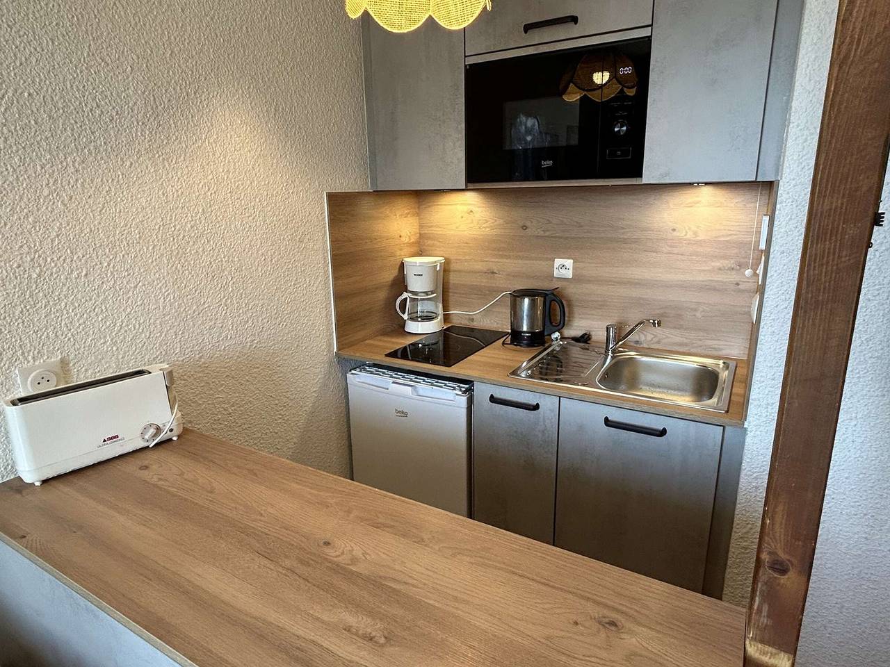 Entire apartment, Studio cabin Les Saisies, 4 people, central with balcony in Les Saisies, Albertville region