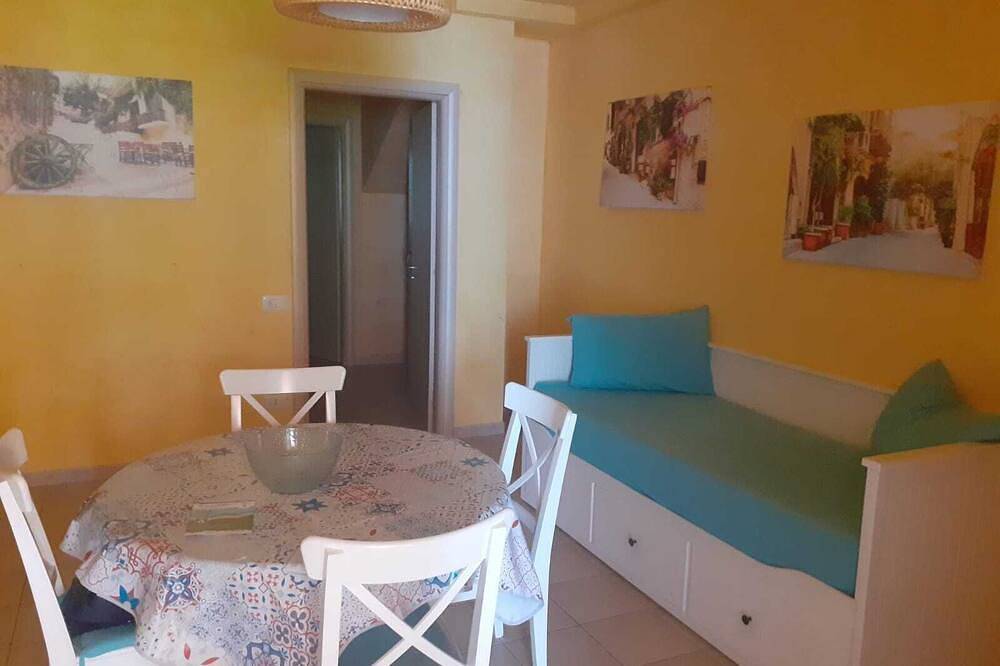 Apartamento entero, Vacation House in Policoro with pool 500 m from the sea in the Village Riva Azzurra in Policoro, Golfo de Tarento